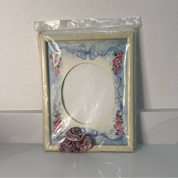 Something Special Counted Cross Stitch Kit Grey Cat Design 9"x12" Frame Included - Picture 5 of 7